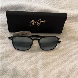 NWT- Maui Jim Grey Keokea Black Gloss Sunglasses